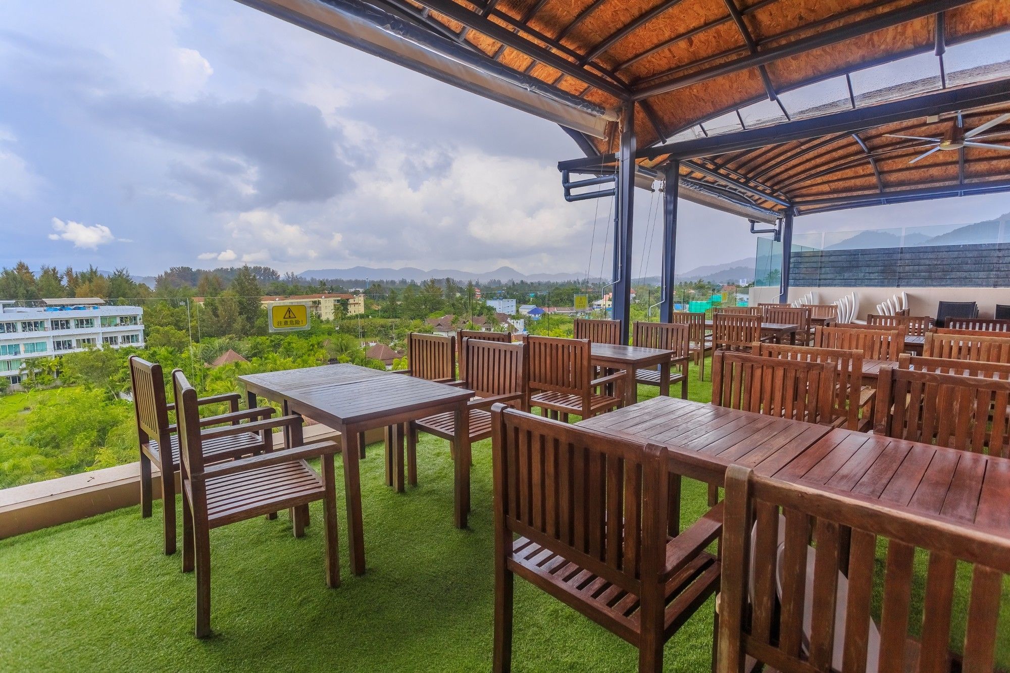 Ferienwohnung The Aristo By Holy Cow 201 Phuket Exterior foto